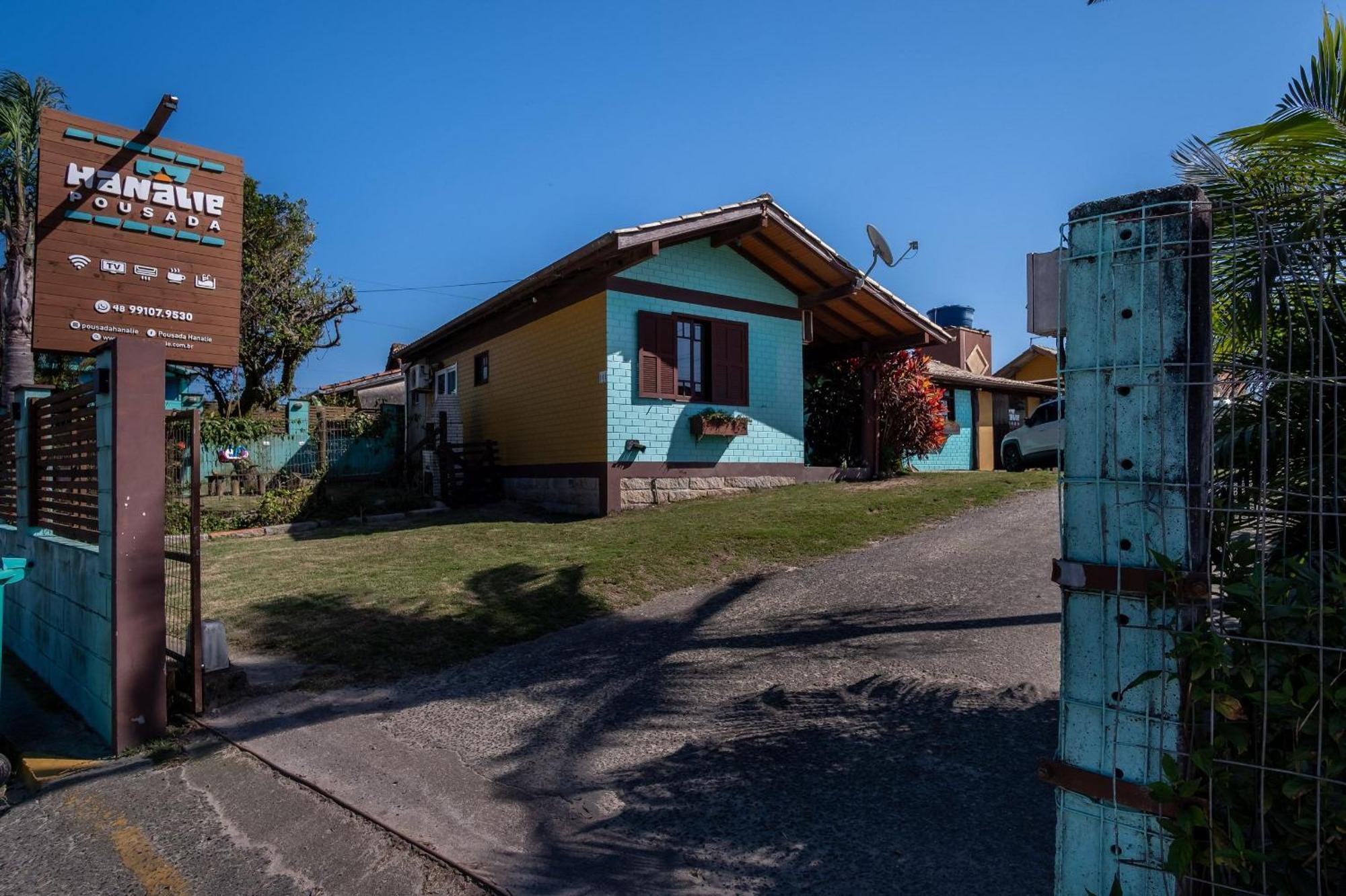 Pousada Hanalie - Praia Do Rosa - Sc Экстерьер фото